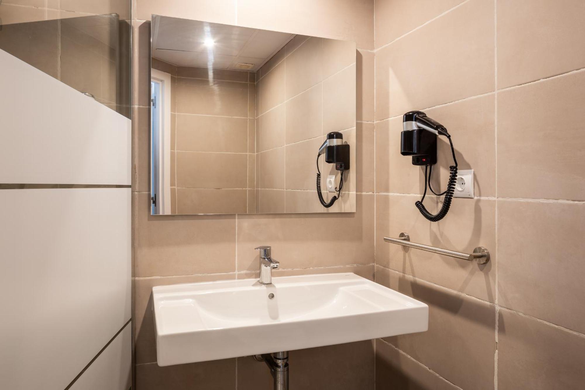 Hostal Alicante San Antonio  Buitenkant foto