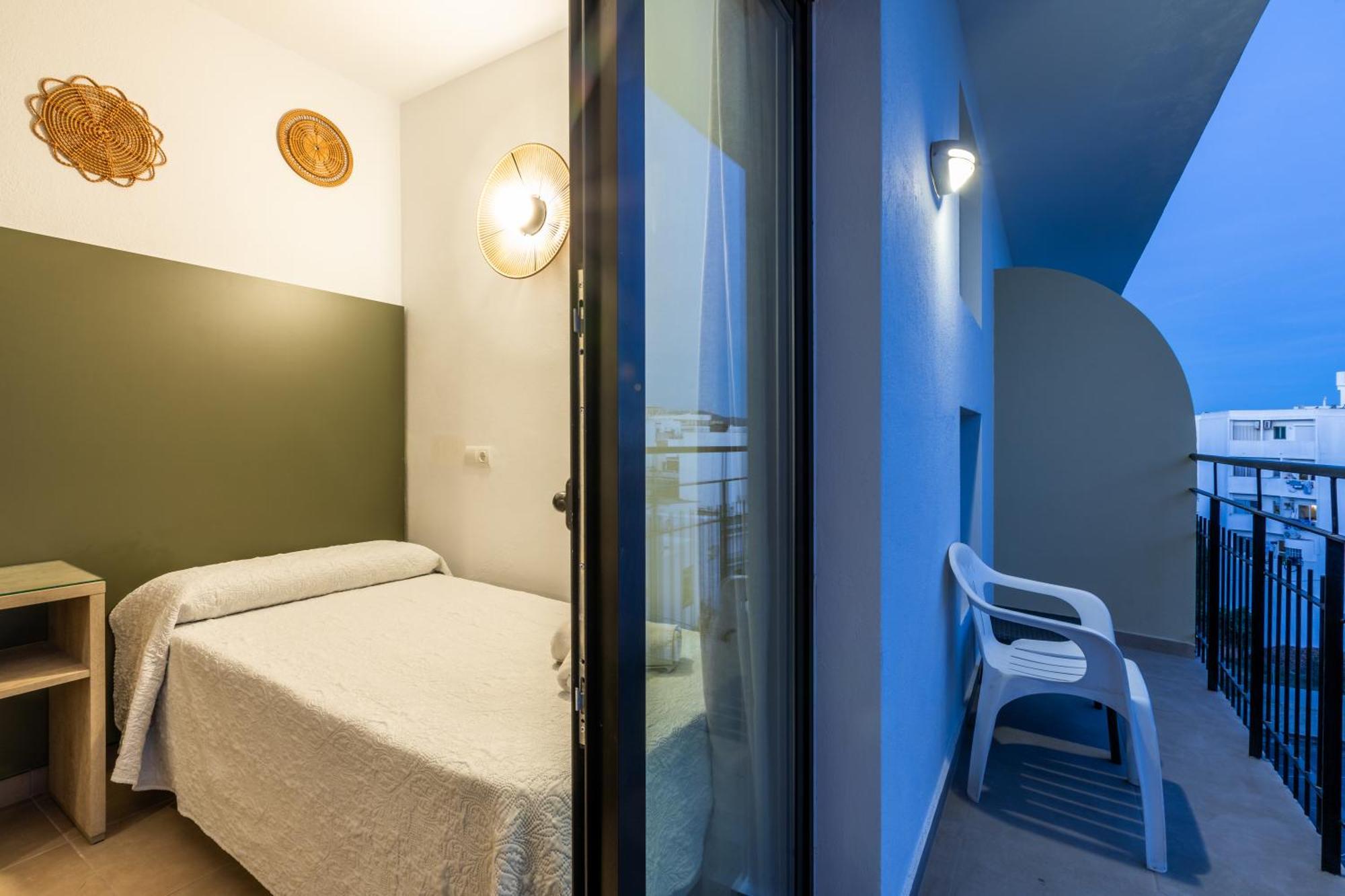 Hostal Alicante San Antonio  Buitenkant foto