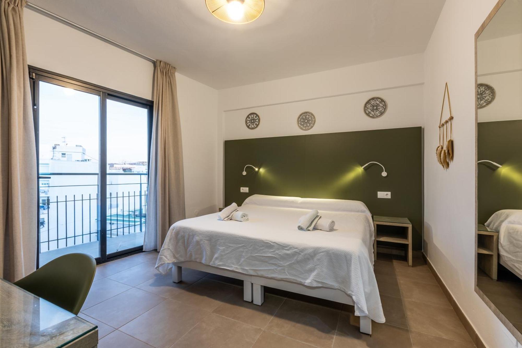 Hostal Alicante San Antonio  Buitenkant foto