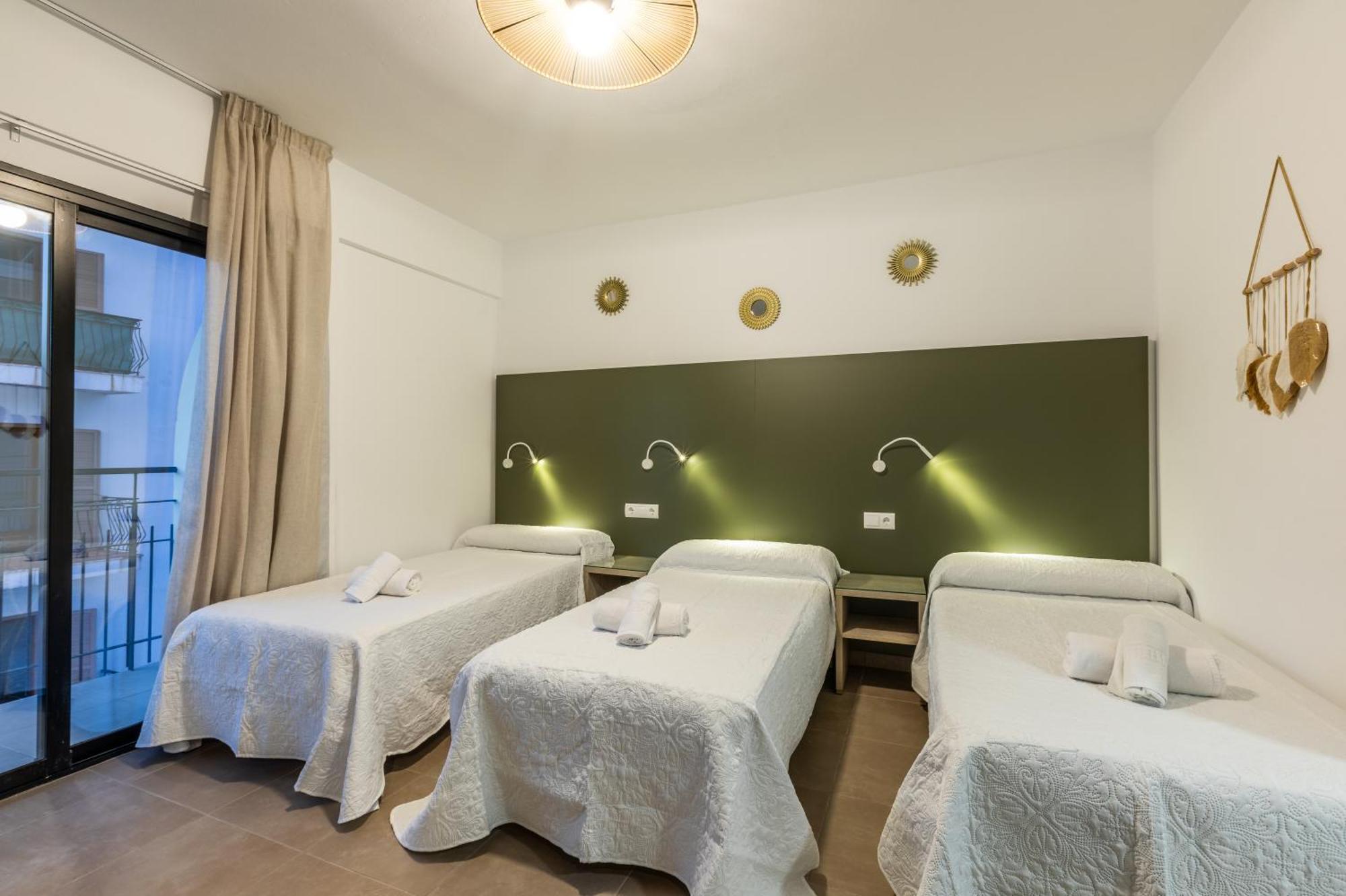 Hostal Alicante San Antonio  Buitenkant foto