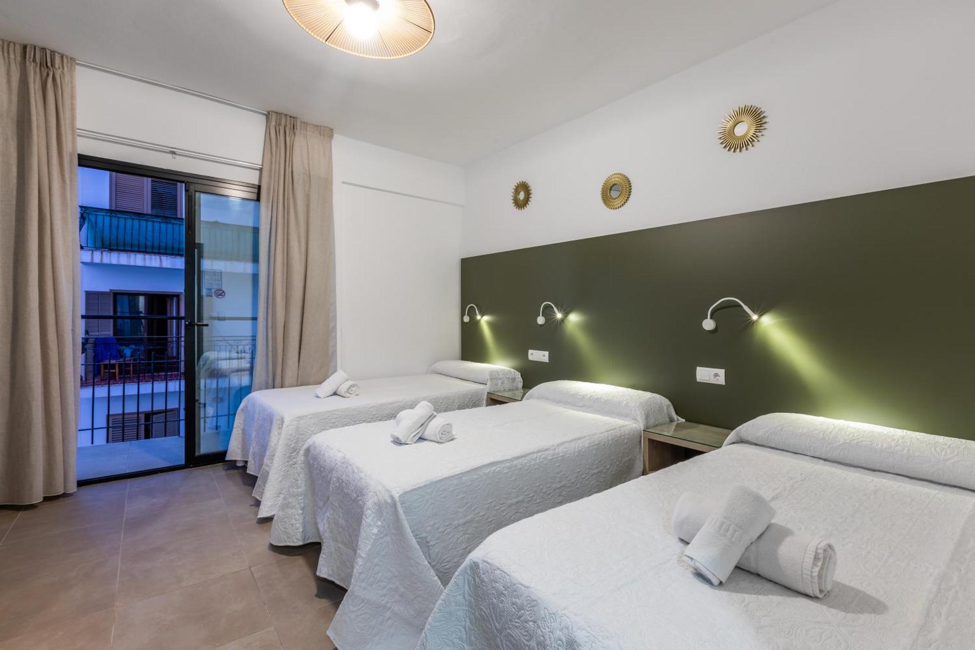 Hostal Alicante San Antonio  Buitenkant foto