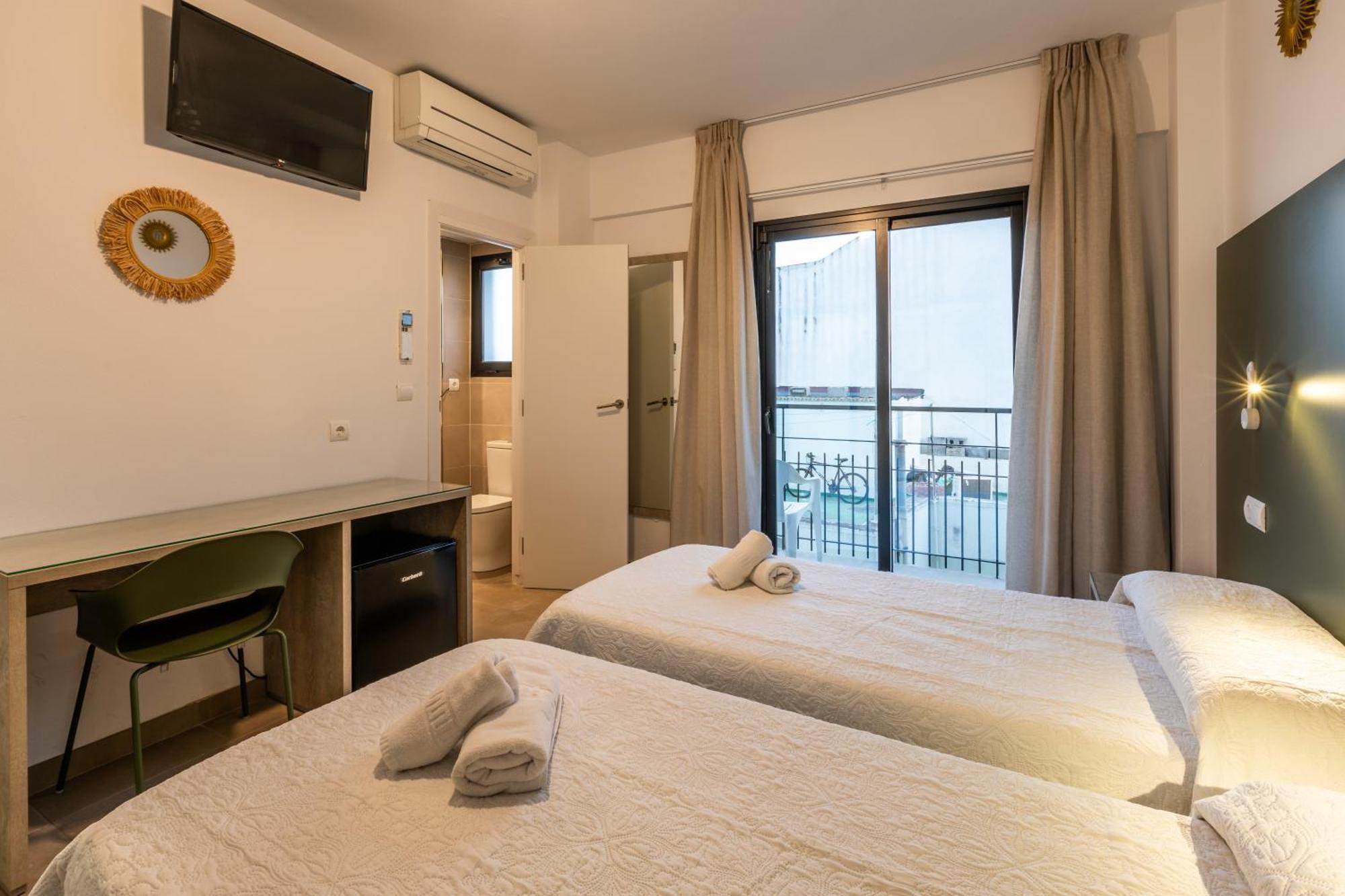 Hostal Alicante San Antonio  Buitenkant foto