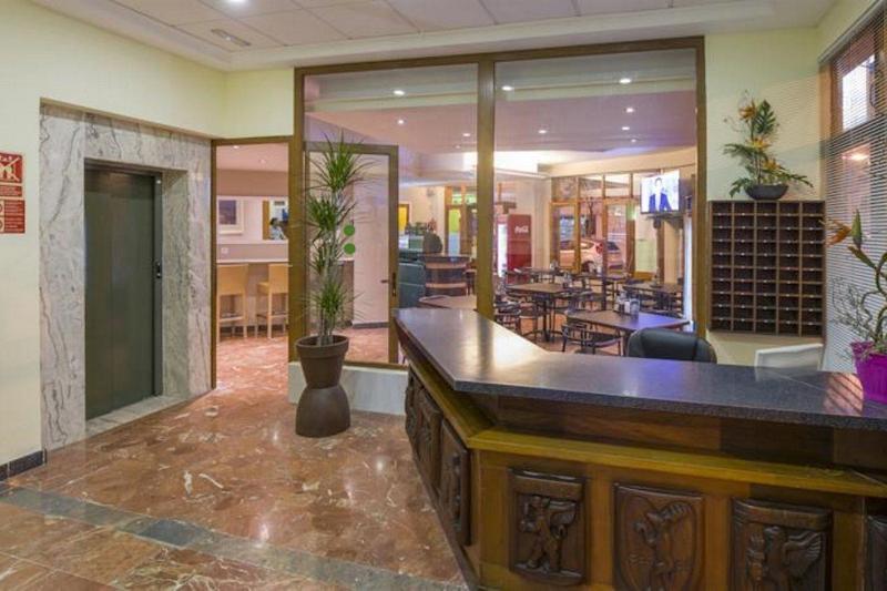 Hostal Alicante San Antonio  Buitenkant foto