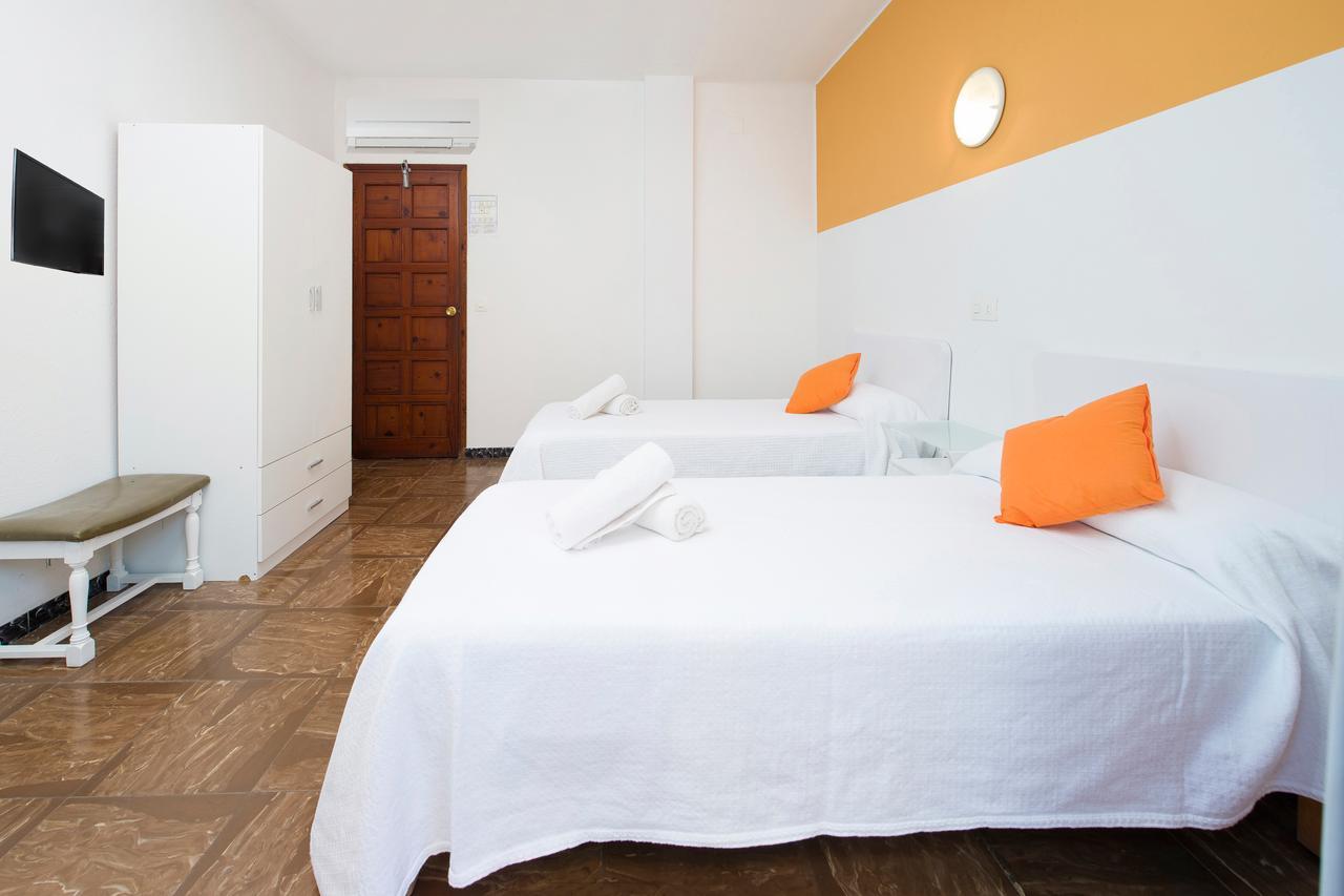 Hostal Alicante San Antonio  Buitenkant foto