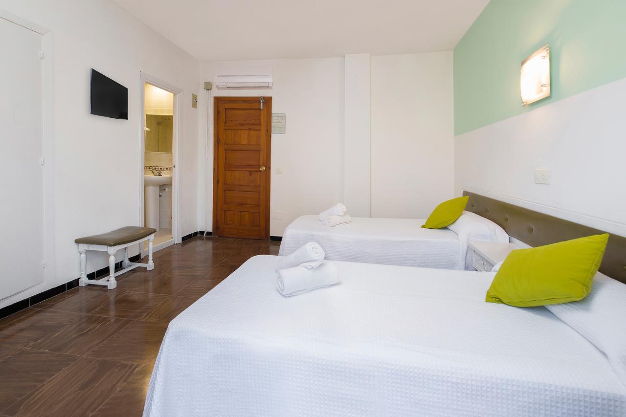 Hostal Alicante San Antonio  Buitenkant foto