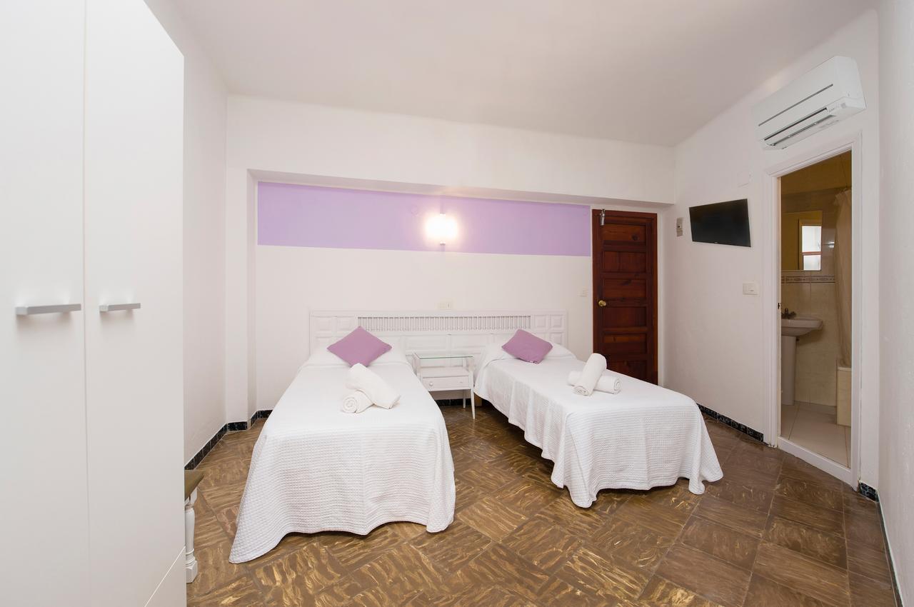 Hostal Alicante San Antonio  Buitenkant foto